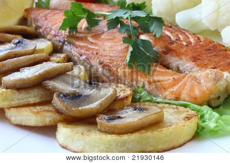 Gebratener Lachs