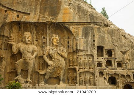 Duże Longmen Grottoes buddyjskiej rzeźby