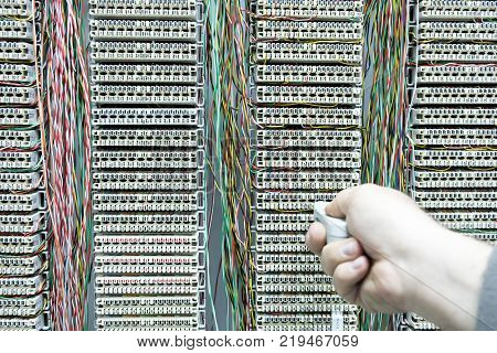 Telephone line cabinet connections of anolog cables