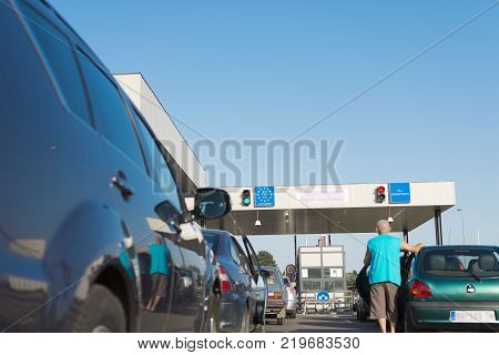 crowded at the border crossing in the afternoon