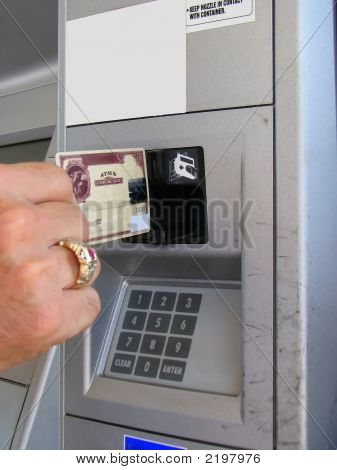 ช่องชำระเงินของบัตรเดบิตเครดิต