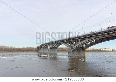 Nizhny Novgorod, Russia. - March 24.2017. Canavinsky bridge over the river Oka. The flow of cars going along the bridge.