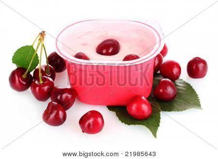 Kirsche Joghurt, isolated on white