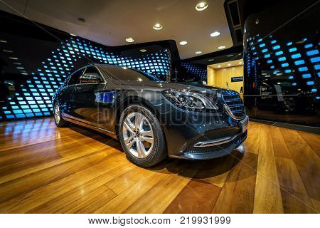 BERLIN - DECEMBER 21, 2017: Showroom. Full-size luxury car Mercedes-Benz S-Class S350d (W222 Facelift). Since 2017.