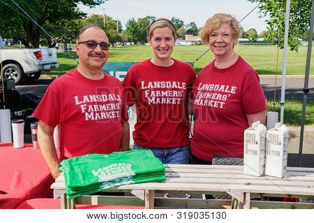 Lansdale, Pa - Aug. 10, 2019: The Friendly People At The Information Booth At The Lansdale Farmers M