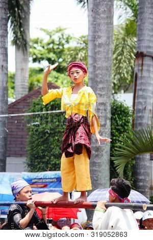 Davao City, Philippines-august 2014: The Streetdancing Competition Is One Of The Main Attractions Of