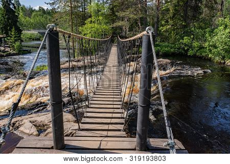 The Tahmajoki River Flows From Lake Ruokoyarvi To Lake Ladoga. The River Has Many Rapids And Small W