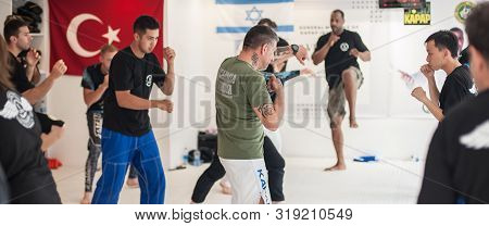 Kapap Instructor Roberto Lerici With Large Group Of His Students