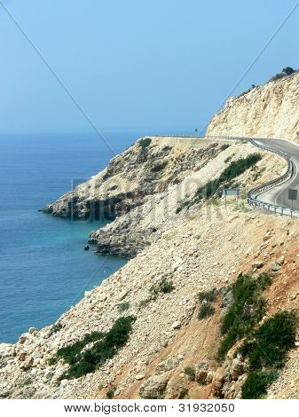Girare di strada di montagna