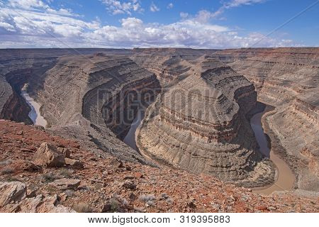 Dramatic Meanders Of The Goosenecks In A Desert Canyon Of The San Juan River In Goosenecks State Par