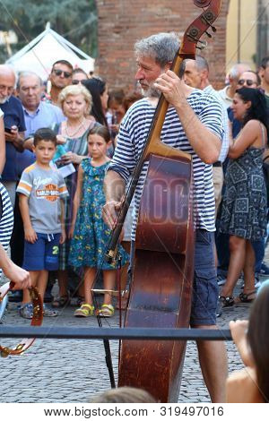 Ferrara, Italia - August 25, 2019: The Ferrara Buskers Festival, From August 24 To 1 September,  Is 