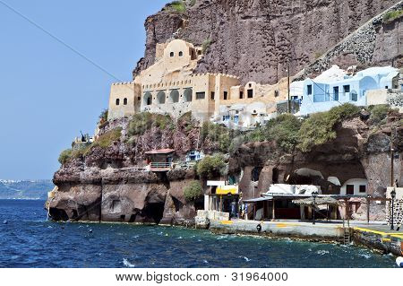 Ville de port de Fira à Santorin île