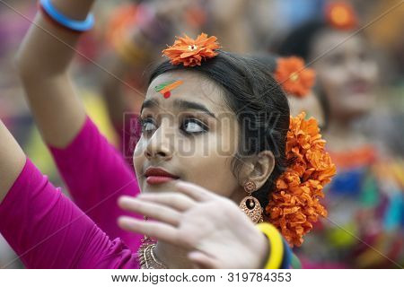 Kolkata , India - March 1, 2018 : Portrait Of Girl Dancer, Dressed In Sari (traditional Indian Dress