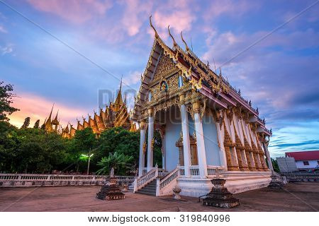 Temple (thai Language:wat Chan West) Is A Buddhist Temple (thai Language:wat) It Is A Major Tourist 