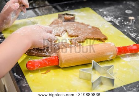 Little Girl Makes Christmas Ginger Cookies Herself