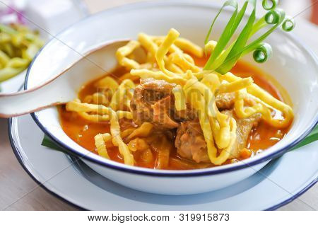 Noodles Or Chicken Curry Noodles ,thai Food