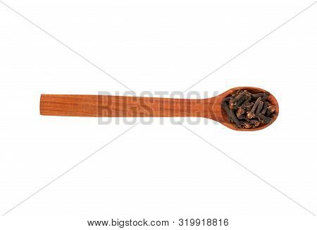 Dry Cloves In Spoon