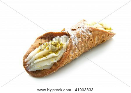 Sicilian Cannoli With Pistachio