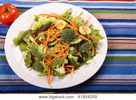Ensalada de Plaemat con tomate