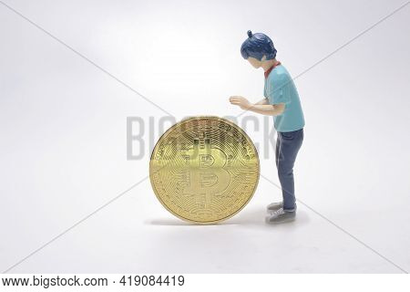 A Figure Care The Bitcon , A Peer-to-peer Payment System.