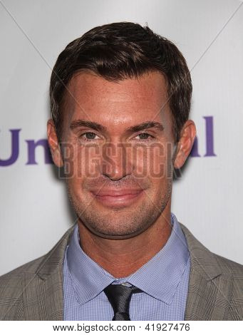 LOS ANGELES - AUG 02: JEFF LEWIS érkezik nyár 2011 TCA Party - NBC, augusztus 02, 2011-ben Bev