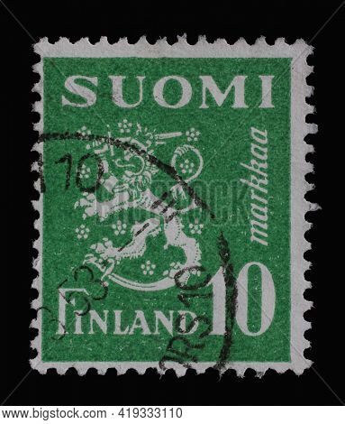 ZAGREB, CROATIA - SEPTEMBER 05, 2014: Stamp printed in the Finland shows Crowned Lion Rampant, Coat of Arms of the Republic of Finland, Hammarsten-Jansson Design, circa 1952