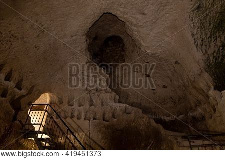 The Economic Cave - Columbarium - A Dovecote Near The Excavations Of The Ancient Maresha City In Bei