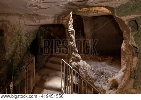 The Economic Cave - Columbarium - A Dovecote Near The Excavations Of The Ancient Maresha City In Bei