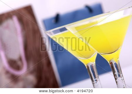 zwei Gläser & Abendgesellschaft