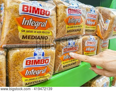 Bimbo Toast Integral Mediano Bread Packaging In The Supermarket Mexico.