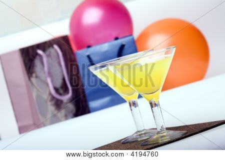zwei Gläser & Abendgesellschaft