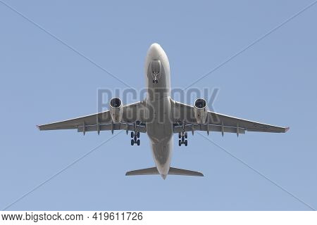 Istanbul, Turkey - February 27, 2021: Turkish Airlines Cargo Airbus A330-243f (cn 1550) Landing To I