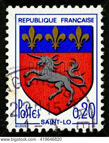 France - Circa 1966: A Stamp Printed In The France Shows Arms Of Saint-lo Circa 1966