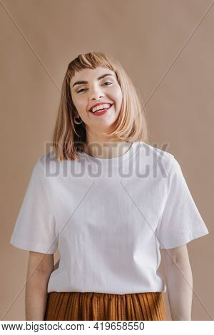 Short brown hair woman in a studio shoot