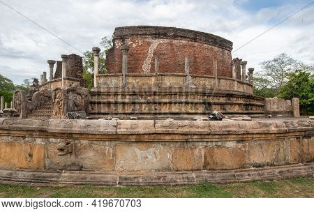 The Ancient Stone Buddha In Polonnaruwa Vatadage, Sri Lanka. Polonnaruwa Vatadage Is A Circular Reli