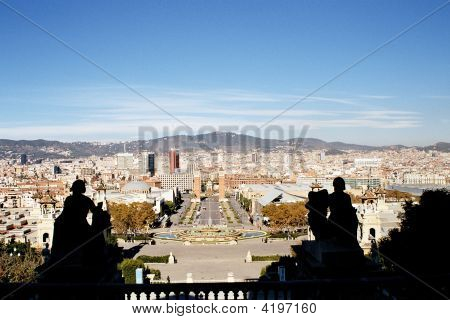 Affacciato sulla splendida città di Barcellona.