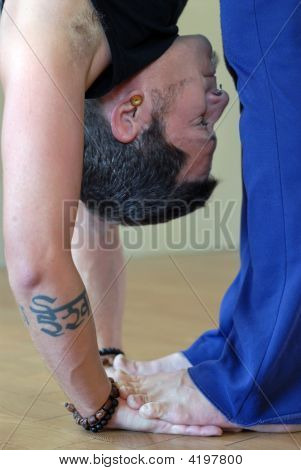 Hastapadasana