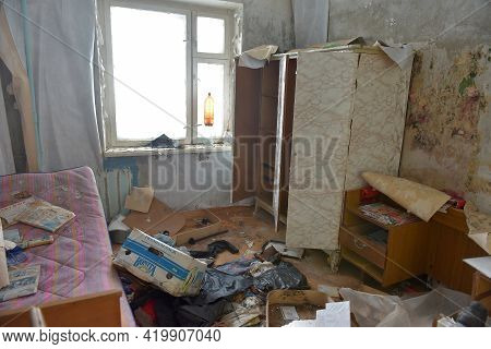 The Lost Abandoned City Near Vorkuta, Abandoned Apartments In The City Closed After The Departure Of