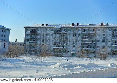 Russia, Vorkuta 23.02.2021 Sovetskiy Is An Abandoned Microdistrict Of Vorkuta, Earlier - An Urban-ty