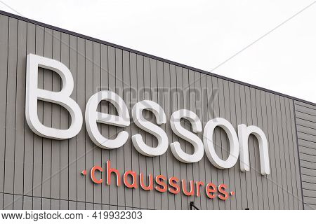 Bordeaux , Aquitaine France - 05 05 2021 : Besson Logo Sign And Brand Text Store Chaussures Shop In 