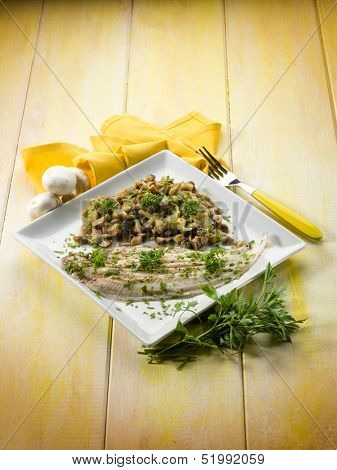 sole fish with sauteed mushroom