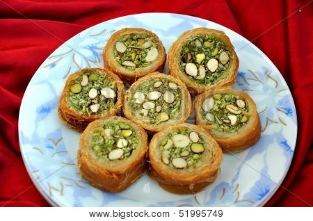 Round Baklava