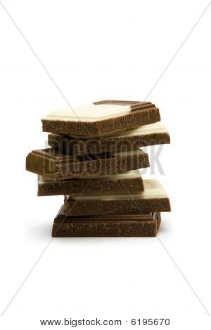 Nippu paloiteltuja suklaa