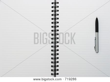 leer leere Ring, Spiral Notepad, eine Feder
