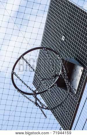 Cage bball hoop 02