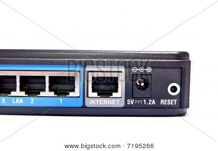 Bagsiden af trådløs Router
