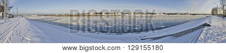 Panoramic photo of Great Ustjug and river Suxon'