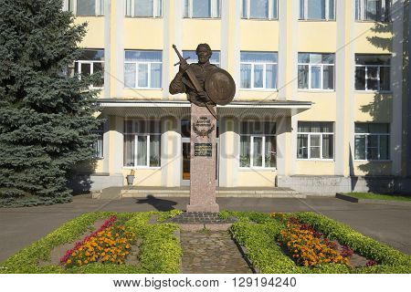 BORISOGLEBSK, RUSSIA - AUGUST 22, 2015: The monument to Prince Dmitry Pozharsky on the background of the building of administration of the settlement Borisoglebsky. The landmark of Borisoglebsk