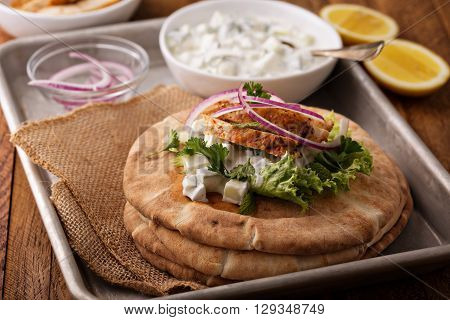 Chicken pita sandwich with cucumber yogurt sauce