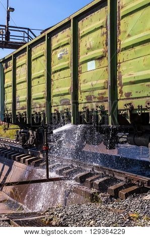 water washing of old freight railway cars